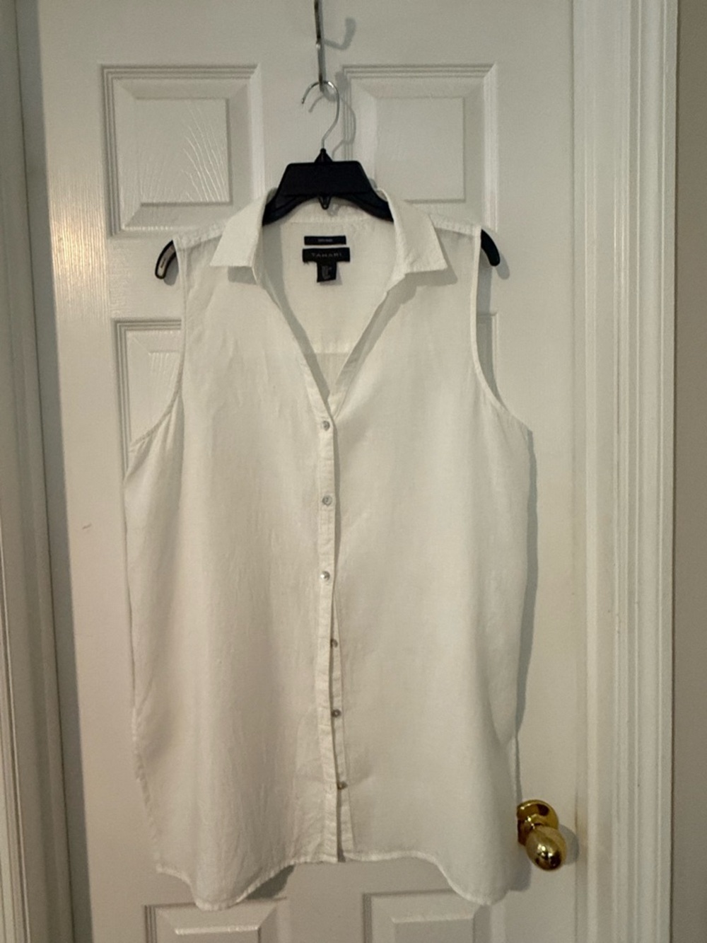 Tahari White Linen Button-Up Shirt